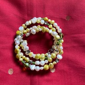 Pearl bracelet